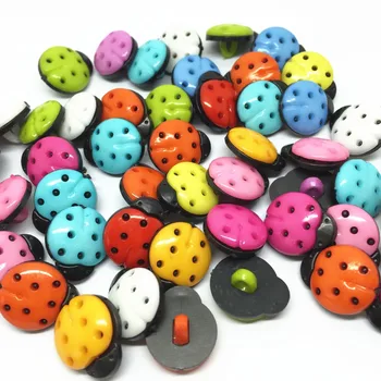 100 kozarcev Plastičnih Mešani Ladybugs Gumbi Fant je Šivanje Obrti Fancy Risanka Kolenom Ladybirds Gumb Za Scrapbooking