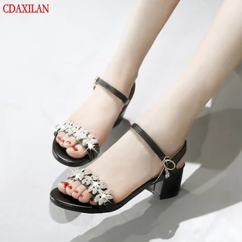Novi modeli sandali ženske mehko PU usnje open toe Mid-petah sponke traku kvadratnih pete sandala sladko dame poletje čevlji