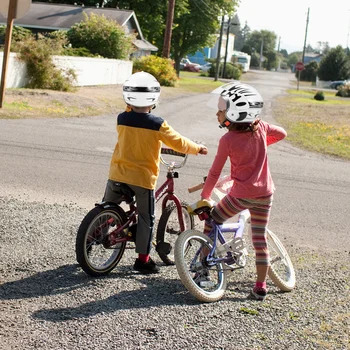 Novi Modi Otroci Kolesarjenje Čelada, Otrok, Šport, Varnost Kolesarska Čelada Skuter Bilance Bike Čelada Z Zadnje Luči