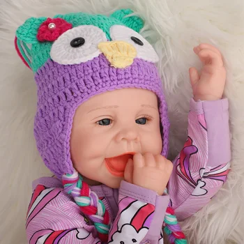 22-palčni 55 CM Levi Silikonski Prerojeni Baby Doll Nasmeh Novorojenčka Princesa Vijolično Pižamo S Klobuk Darilo za Rojstni dan Igrača Mehko Vinil